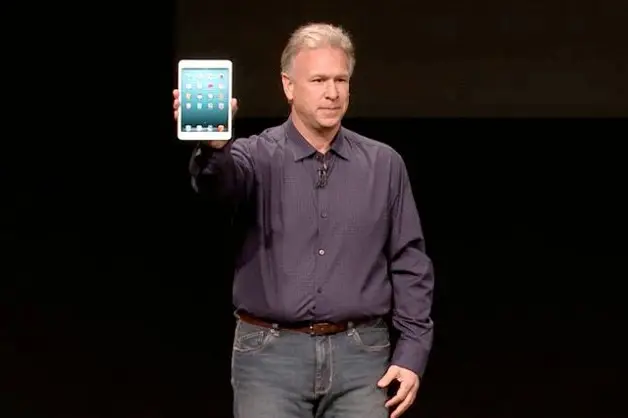 Apple's Phil Schiller back at the iPad Mini announcement. So small, so easy to steal!